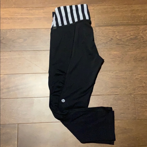 Lululemon Yoga Cropped Leggings